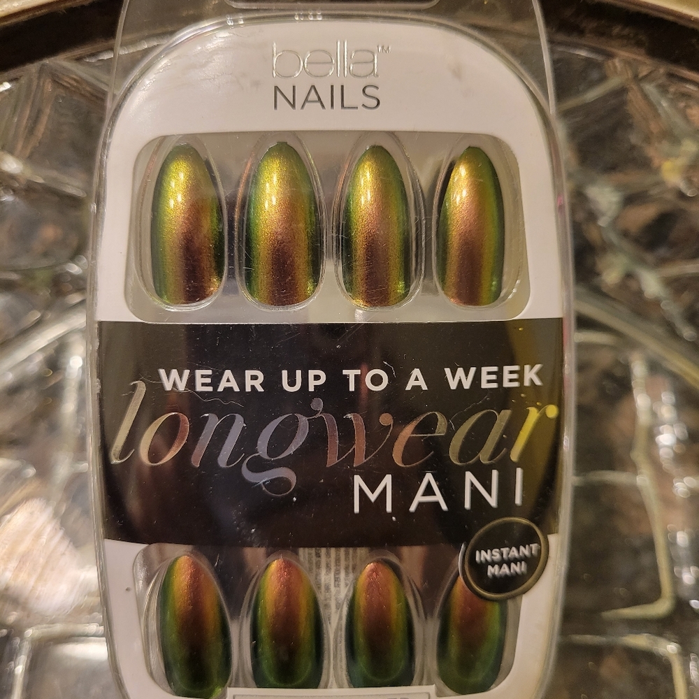 Bella Nails Press-On Nail Kit